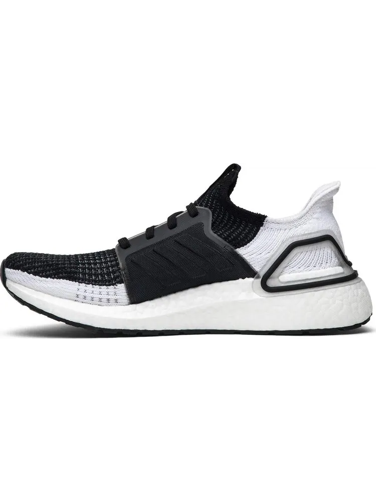 Кроссовки Adidas UltraBoost 19 'Oreo' — изображение 3 из 8, черный