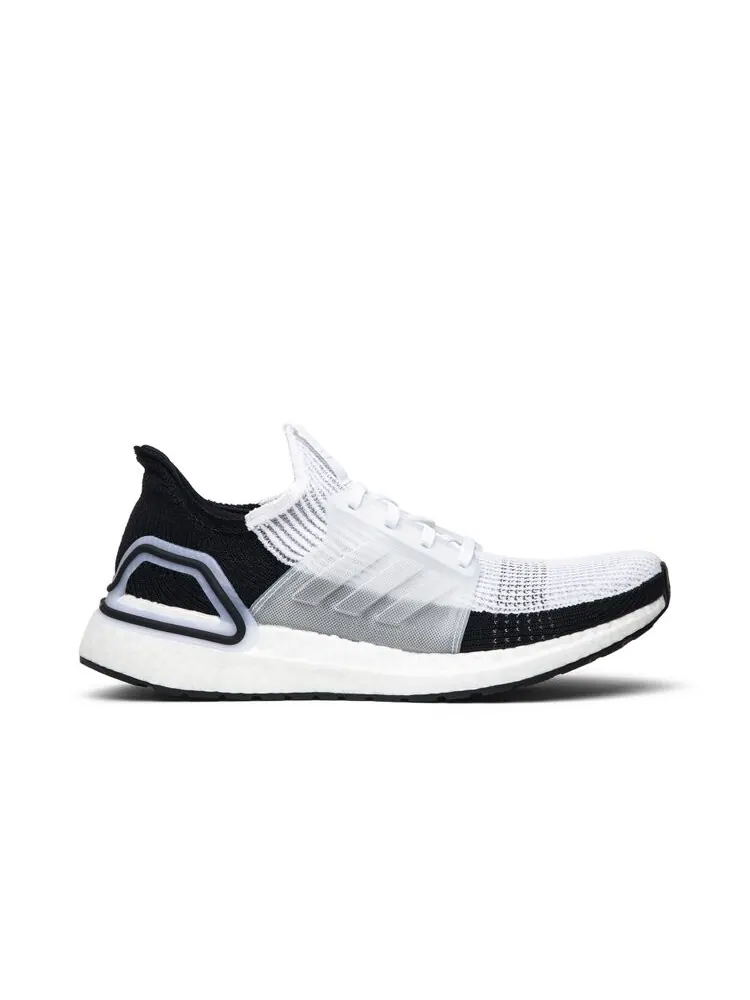 Кроссовки Adidas UltraBoost 19 'Panda' — изображение 1 из 4, белый