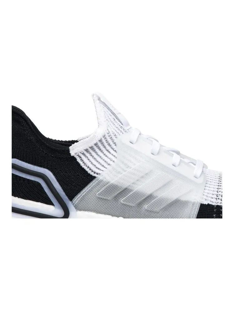 Кроссовки Adidas UltraBoost 19 'Panda' — изображение 2 из 4, белый
