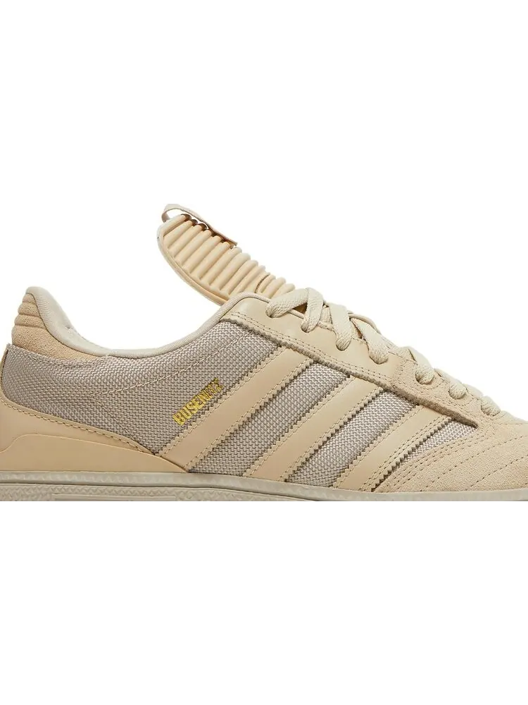 Кроссовки Adidas Undefeated x Busenitz 'Dune Gold' — изображение 2 из 8, загар