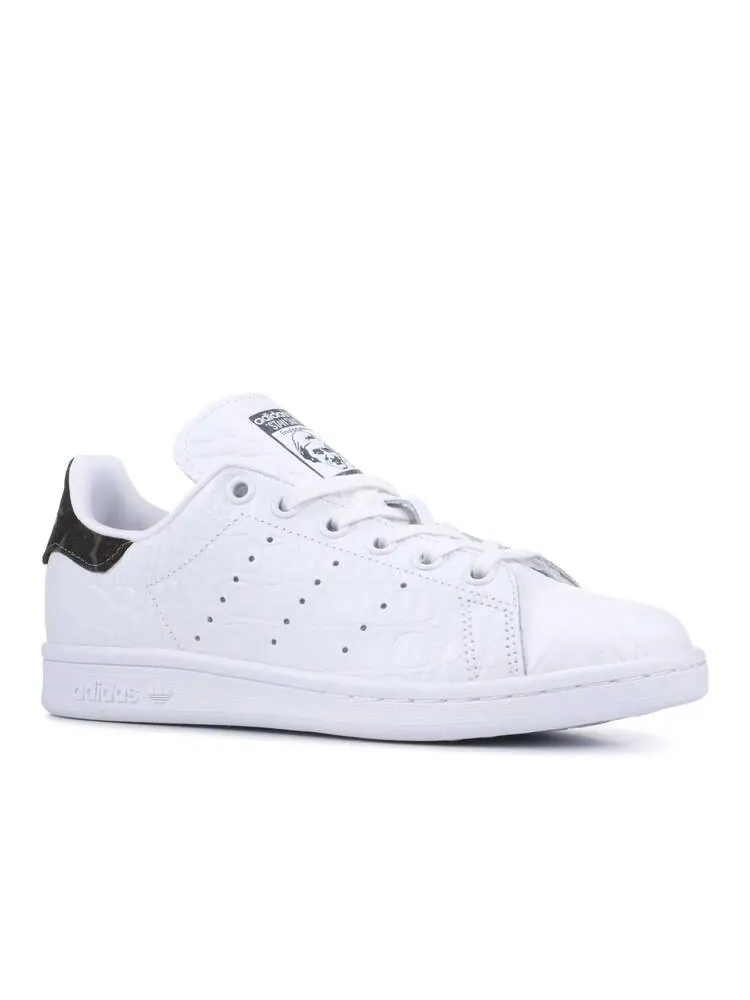 Кроссовки Adidas STAN SMITH J 'CAMO HEEL' — изображение 2 из 4, белый
