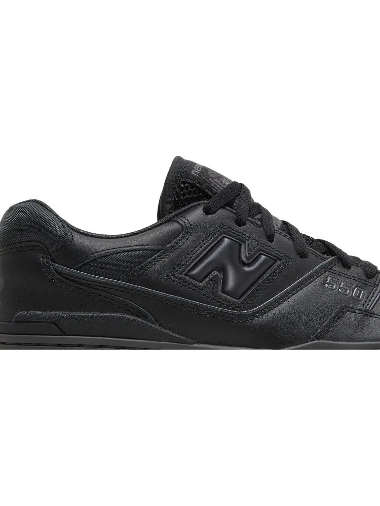 Кроссовки New Balance 550 Triple Black — изображение 2 из 8, черный