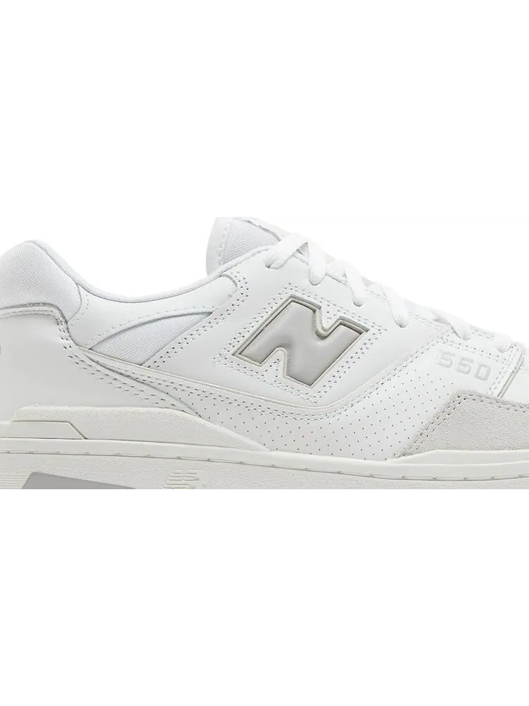 Кроссовки мужские New Balance 550 на плоской подошве — изображение 2 из 8, белый