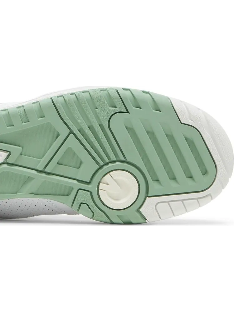 Кроссовки New Balance 550 'White Mint Green' — изображение 5 из 8, белый