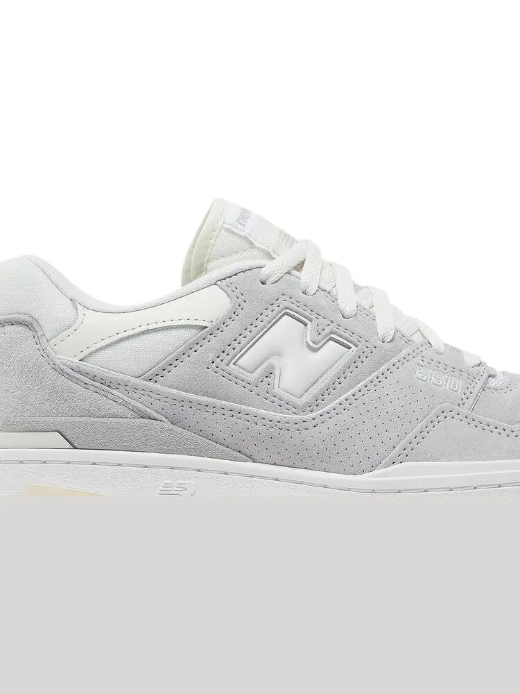 Кроссовки New Balance 550 'Rain Cloud Sea Salt' — изображение 2 из 8, серый