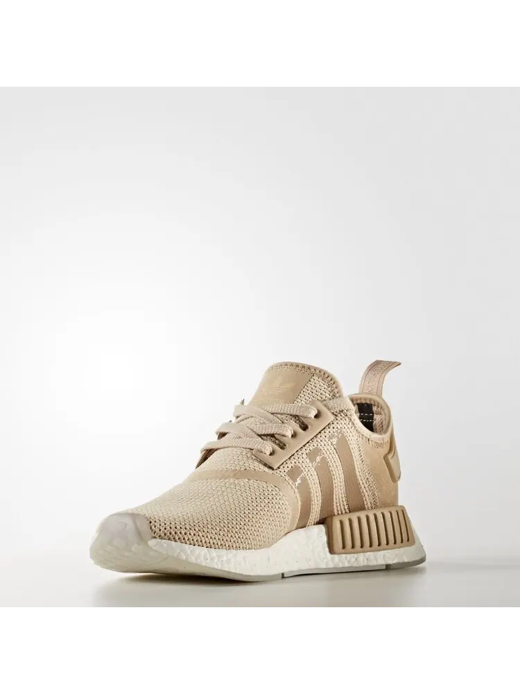 Кроссовки Adidas Wmns NMD_R1 'Pale Nude' — изображение 2 из 4, загар