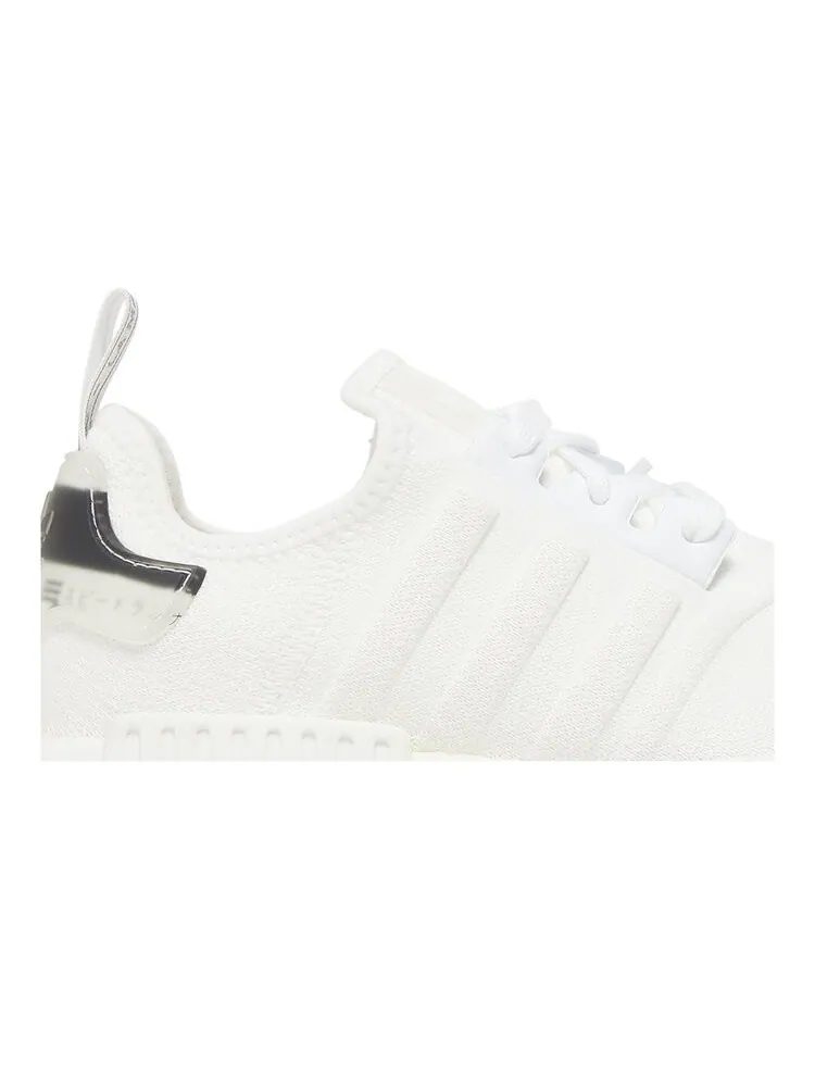 Кроссовки Adidas NMD_R1 'Triple White' — изображение 2 из 4, белый