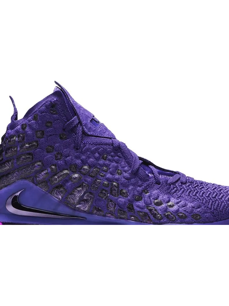 Кроссовки Nike NBA 2K20 x LeBron 17 'Bron 2K' Gamer Exclusive — изображение 2 из 8, фиолетовый