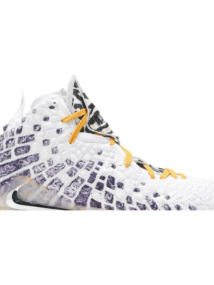 Кроссовки Nike NBA 2K20 x LeBron 17 'Bron 2K Playoffs' Gamer Exclusive — изображение 2 из 8, белый