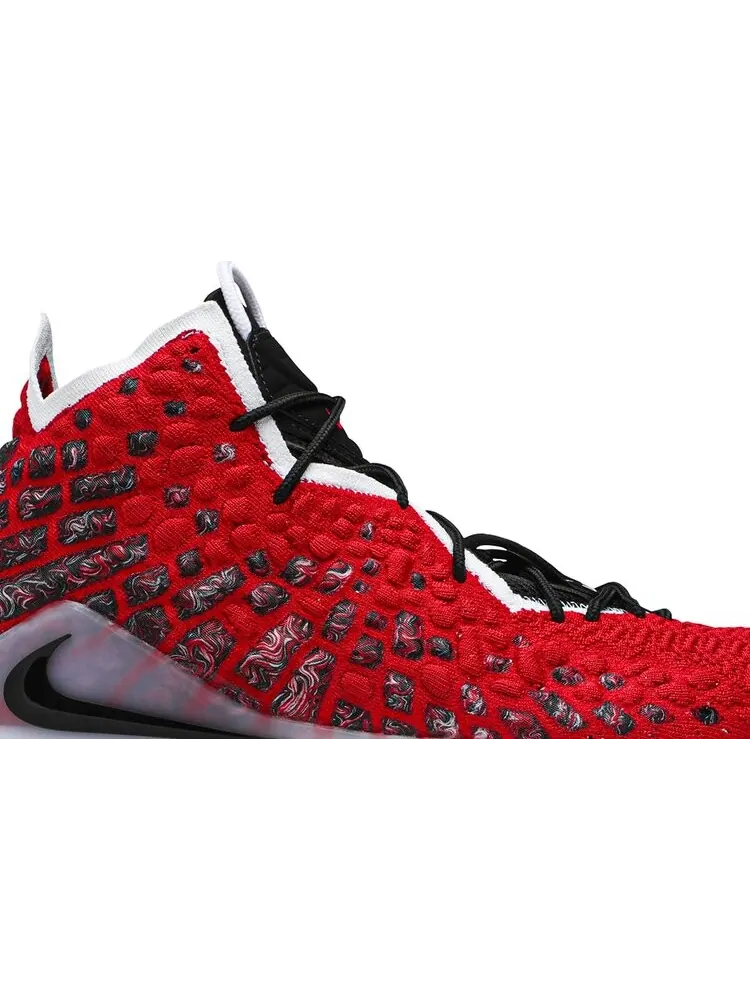 Кроссовки Nike LeBron 17 'Air Max Uptempo' — изображение 2 из 8, красный