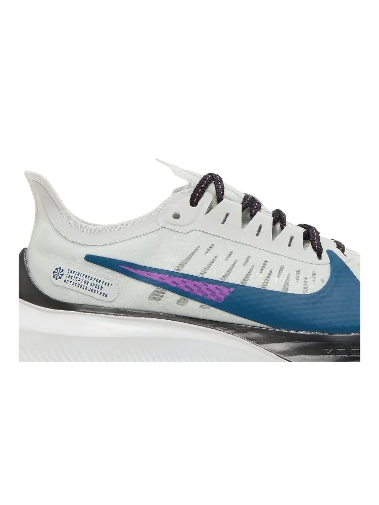 Кроссовки Nike Wmns Zoom Gravity — изображение 2 из 4, белый