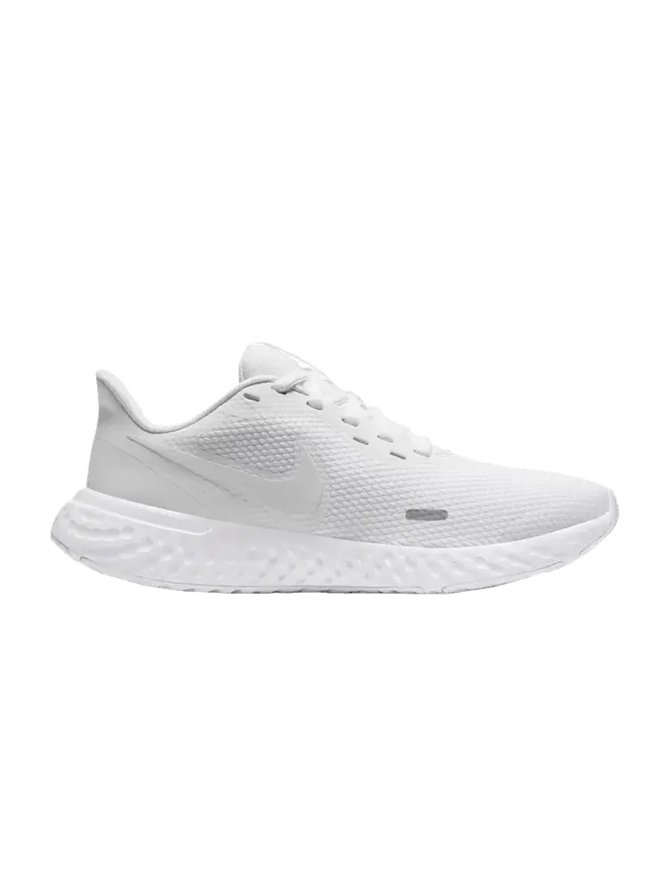 Кроссовки Nike Wmns Revolution 5 'Triple White' — изображение 1 из 1, белый/белый/белый