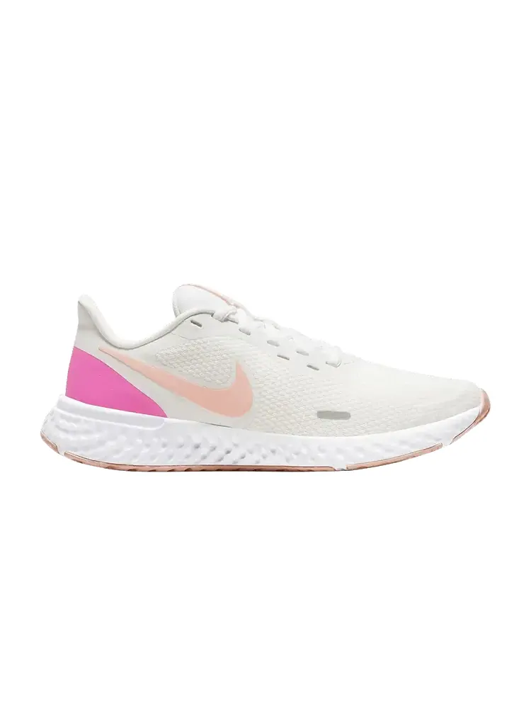 Кроссовки Nike Wmns Revolution 5 'White Fire Pink' — изображение 1 из 1, белый/розовый