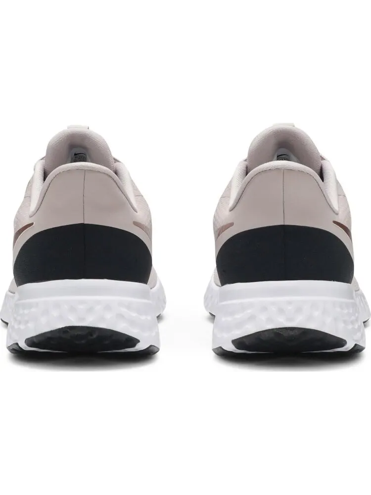 Кроссовки Nike Wmns Revolution 5 'Barely Rose' — изображение 6 из 8, розовый