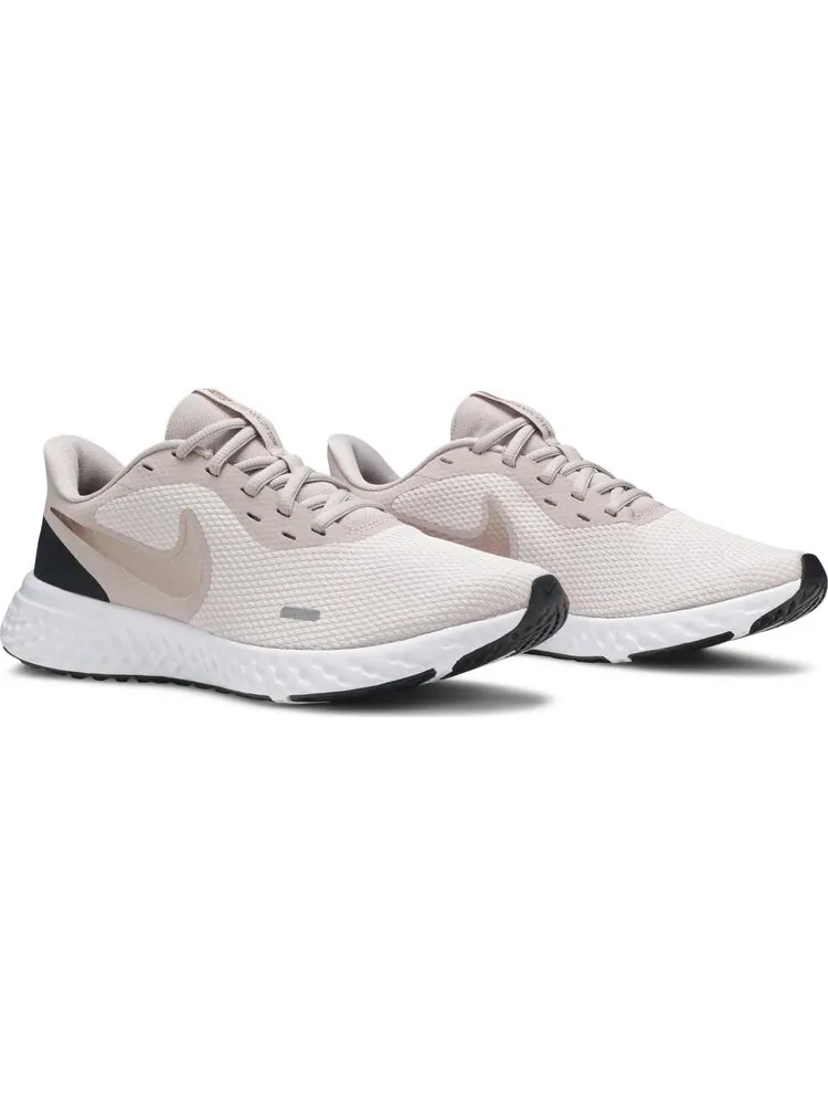 Кроссовки Nike Wmns Revolution 5 'Barely Rose' — изображение 8 из 8, розовый