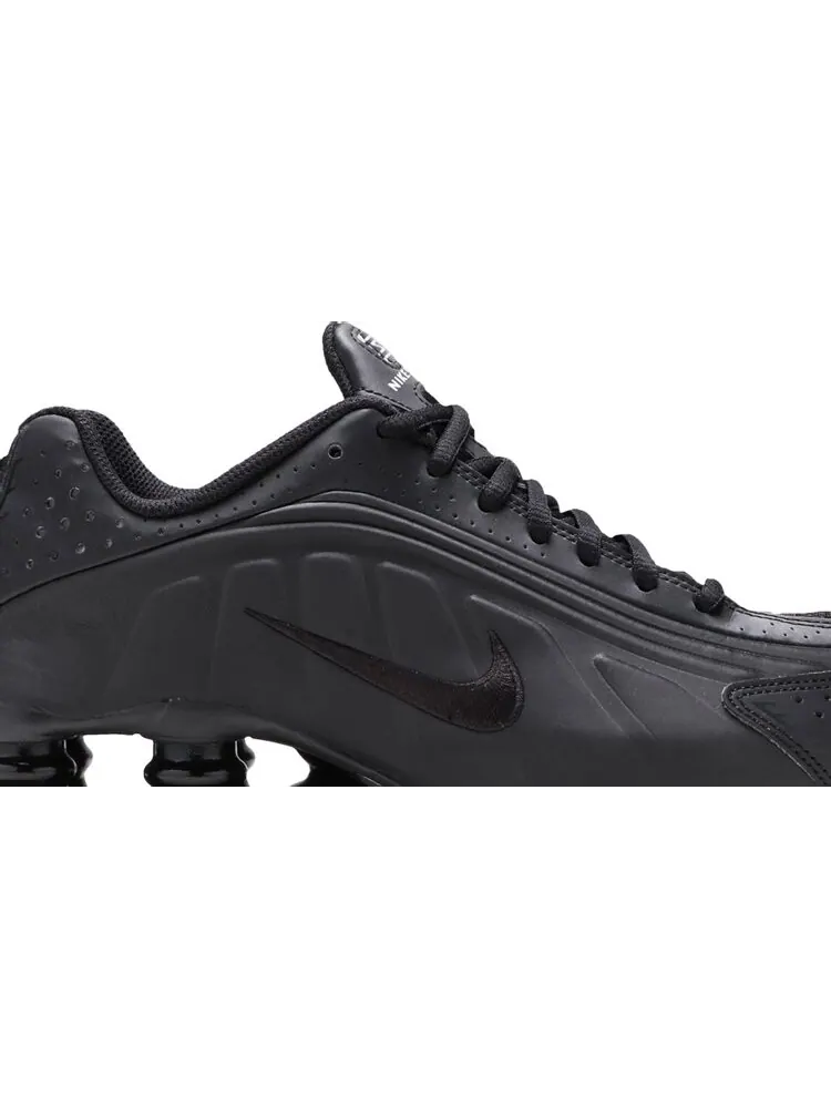 Кроссовки Nike Shox R4 GS 'Triple Black' — изображение 2 из 8, черный