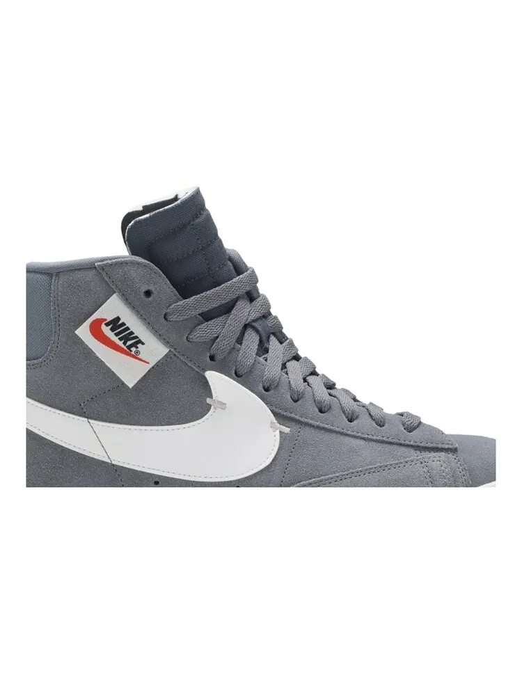 Кроссовки Nike Blazer Mid XX Rebel 'Cool Grey' — изображение 2 из 4, серый