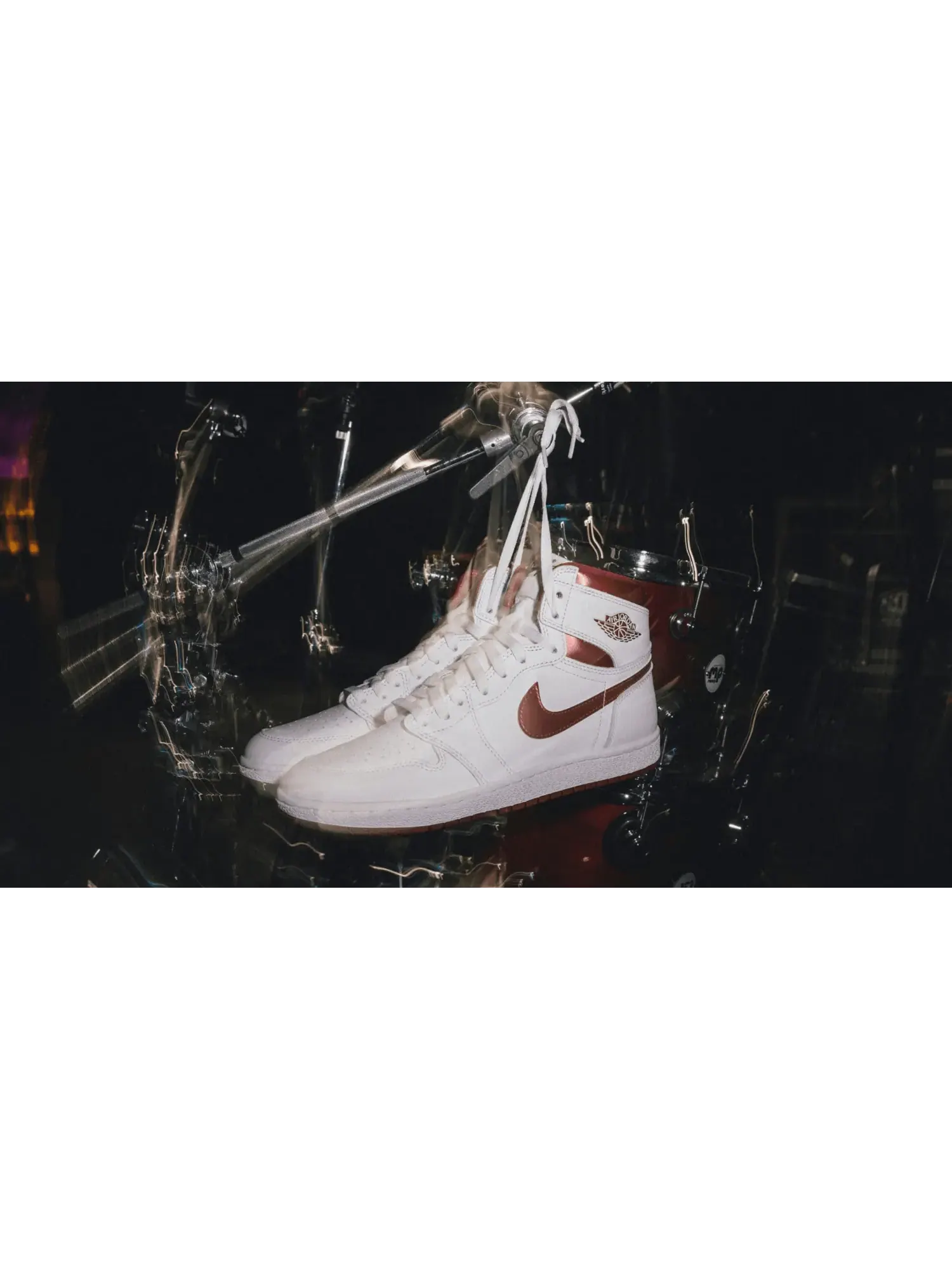 Кроссовки Air Jordan 1 High '85 Metallic Burgundy — изображение 10 из 11, красный