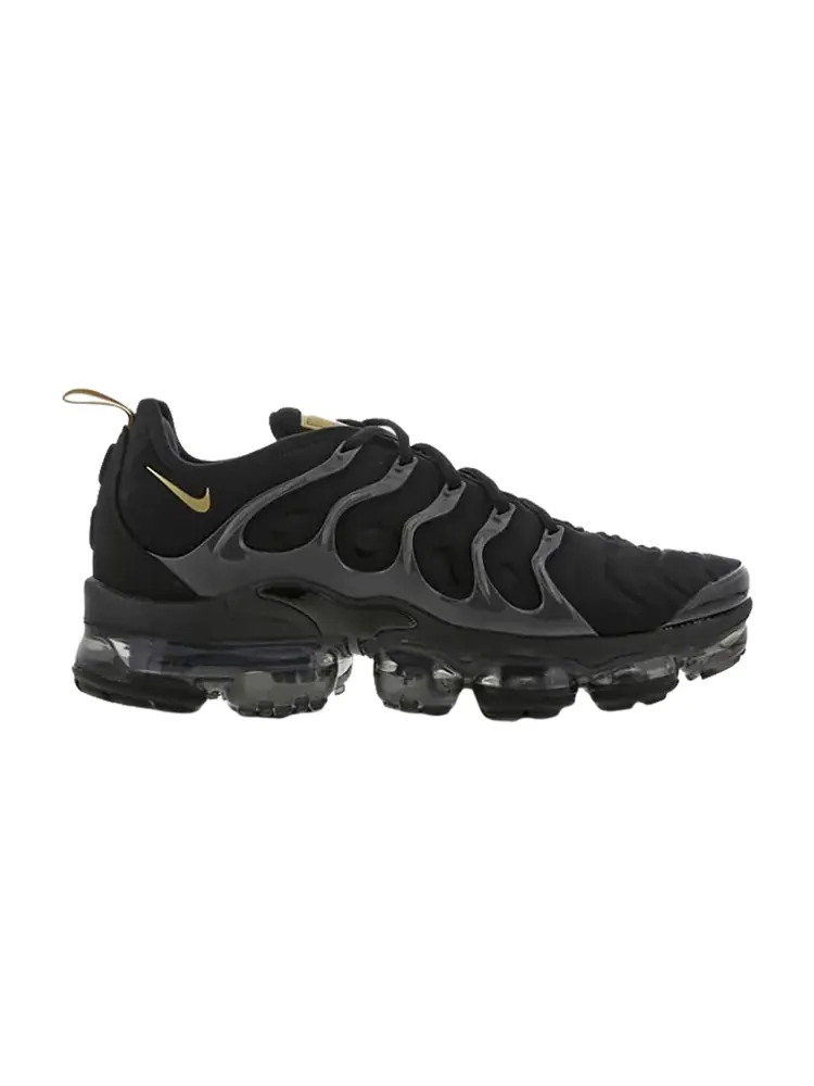 Кроссовки Nike Air VaporMax Plus 'Black Metallic Gold' — изображение 1 из 1, черный