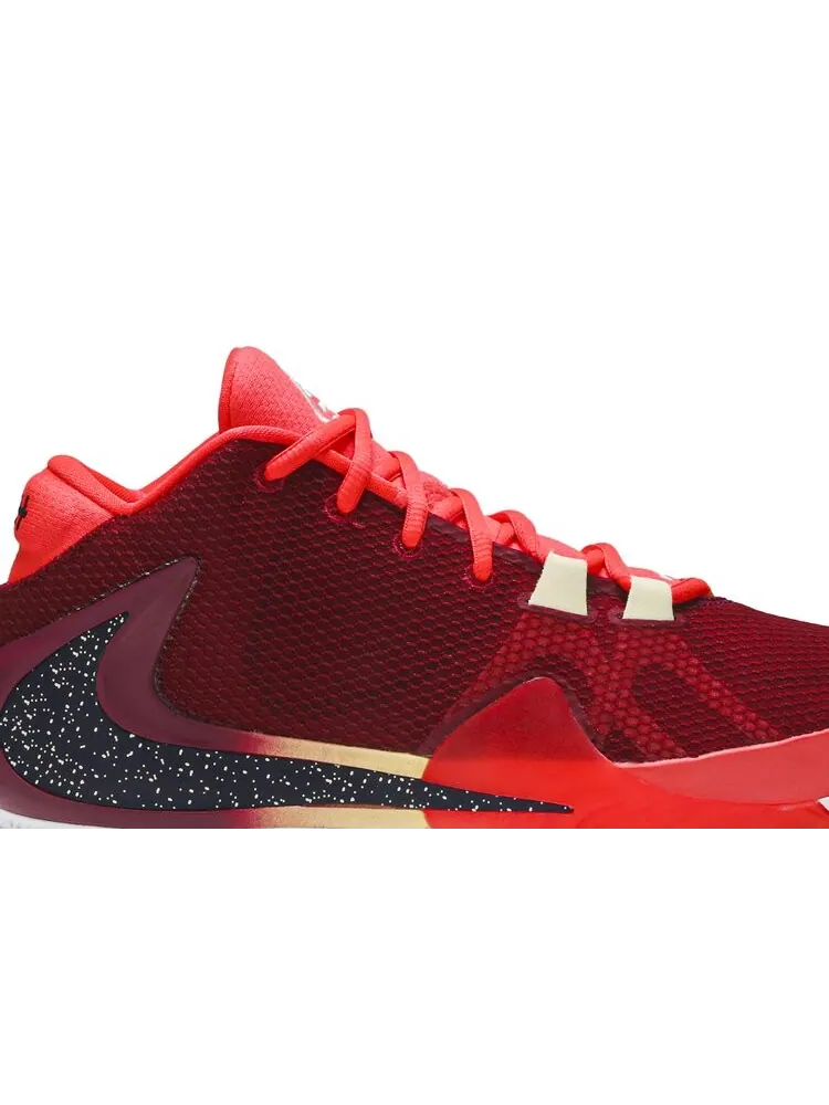 Кроссовки Nike Zoom Freak 1 — изображение 2 из 4, красный