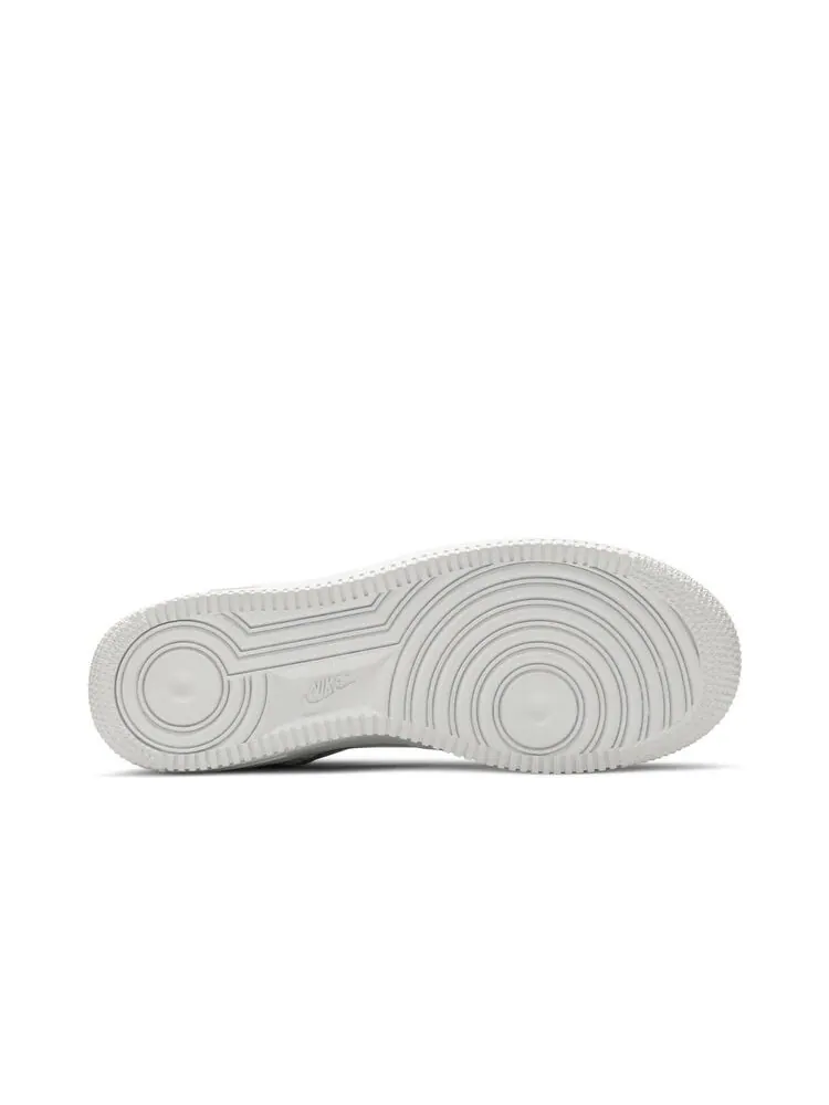 Кроссовки Nike Air Force 1 LV8 2 GS White Wolf Grey — изображение 4 из 6, белый серый