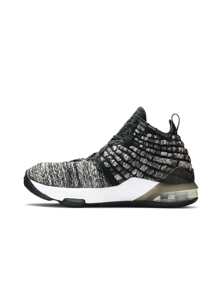Кроссовки Nike LeBron 17 BG — изображение 3 из 4, черный