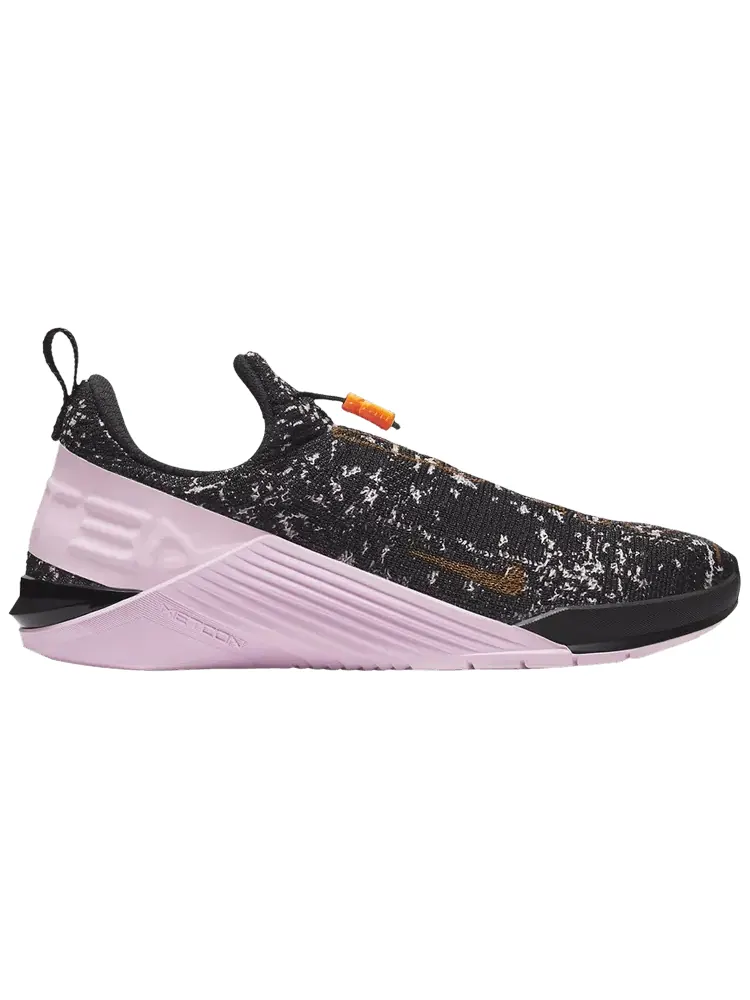 Кроссовки Nike Wmns React Metcon 'Black Light Arctic Pink' — изображение 1 из 1, черный