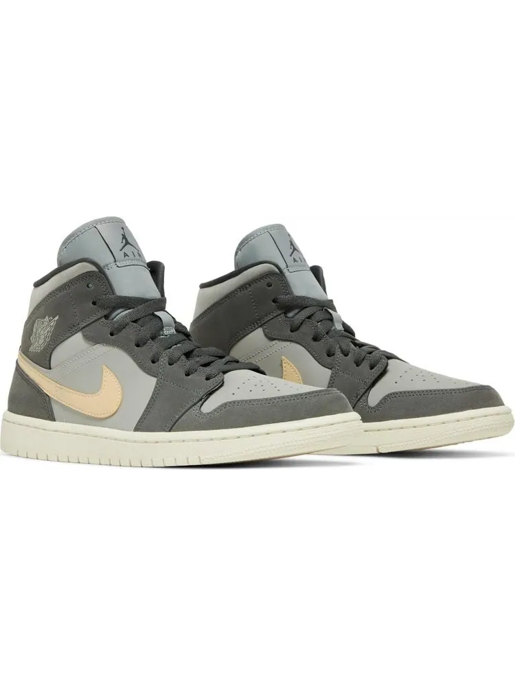 Кроссовки Wmns Air Jordan 1 Mid Iron Grey Onyx — изображение 8 из 8, серый