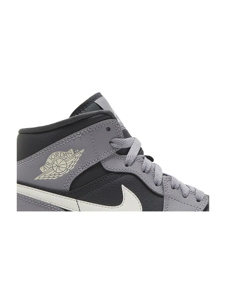 Кроссовки Air Jordan Wmns Air Jordan 1 Mid 'Cement Grey' — изображение 3 из 9, серый