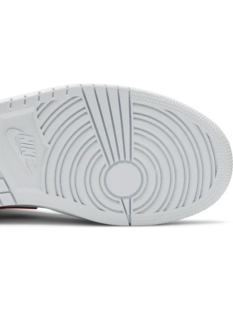 Кроссовки Wmns Air Jordan 1 Mid White University Red — изображение 5 из 8, белый