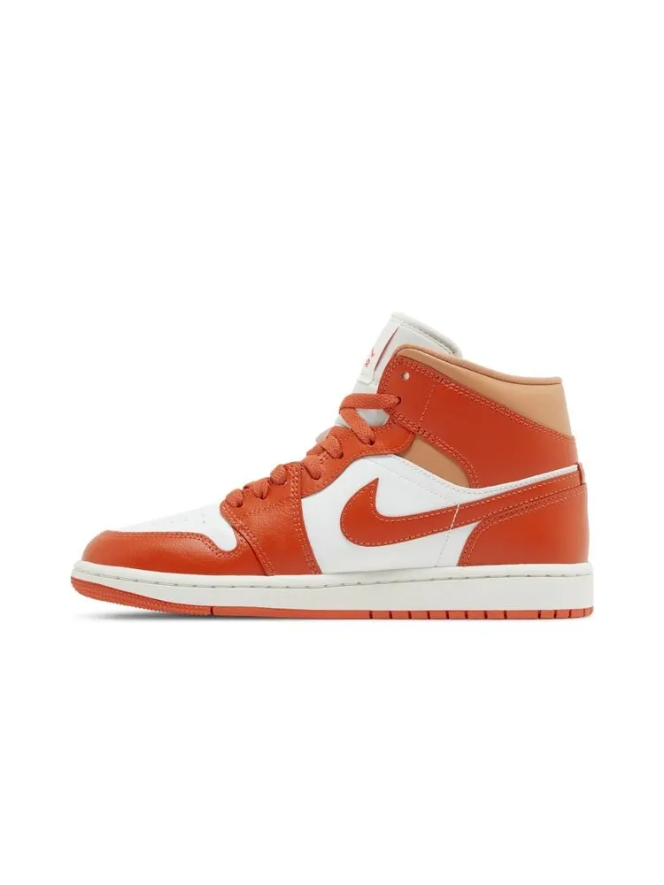 Кроссовки Air Jordan Wmns Air Jordan 1 Mid — изображение 3 из 4, оранжевый