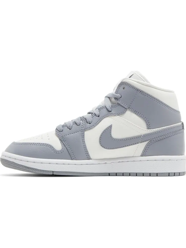 Кроссовки Wmns Air Jordan 1 Mid Stealth — изображение 3 из 8, серый