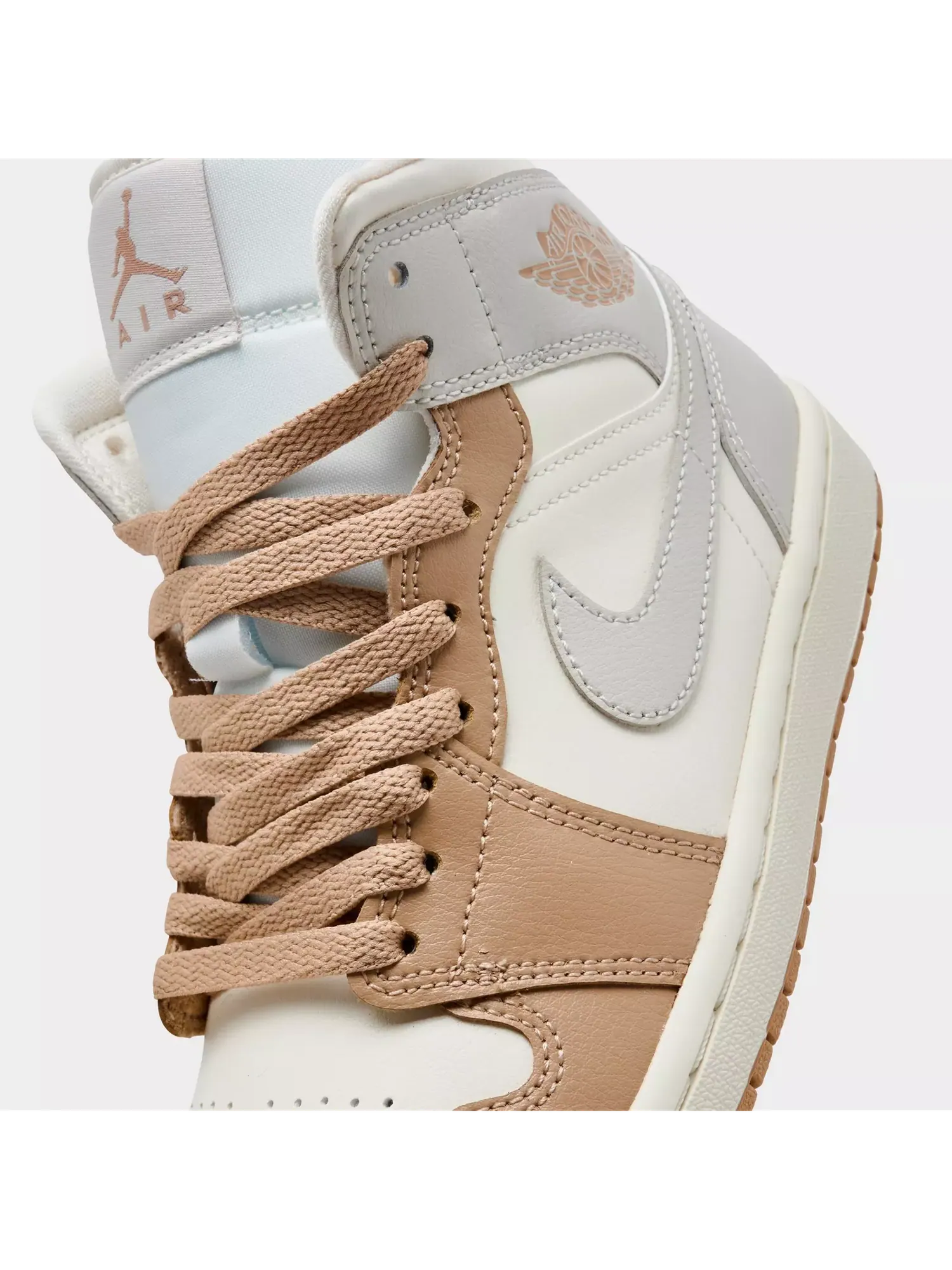 Кроссовки Air Jordan Wmns Air Jordan 1 Mid 'Pale Ivory Hemp' — изображение 4 из 7
