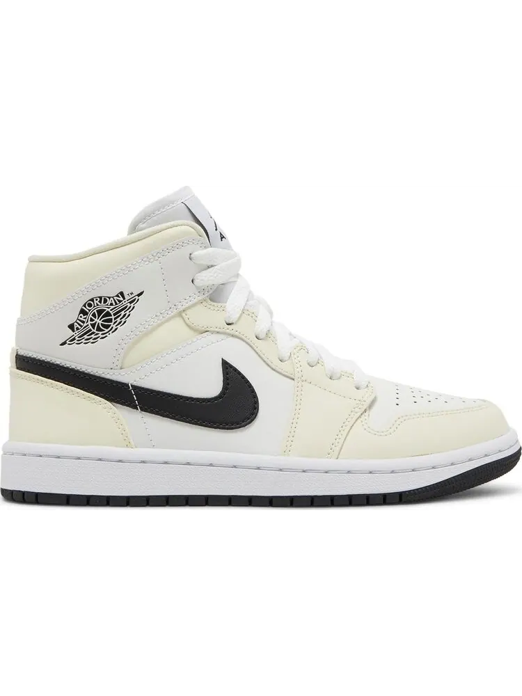 Кроссовки Wmns Air Jordan 1 Mid Coconut Milk — изображение 1 из 8, белый