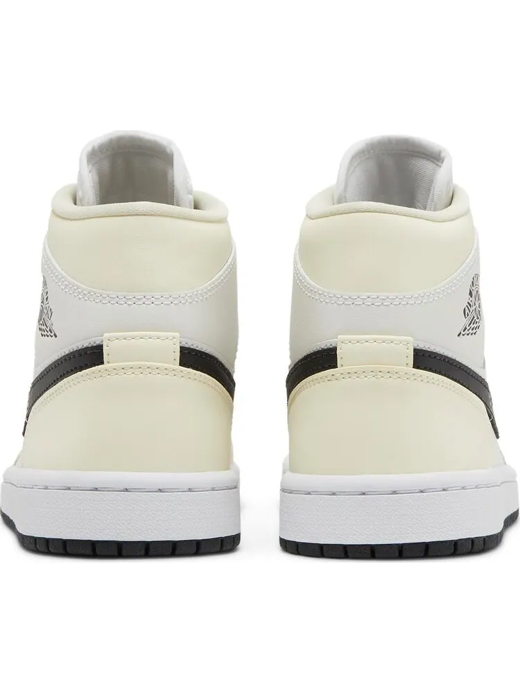 Кроссовки Wmns Air Jordan 1 Mid Coconut Milk — изображение 6 из 8, белый