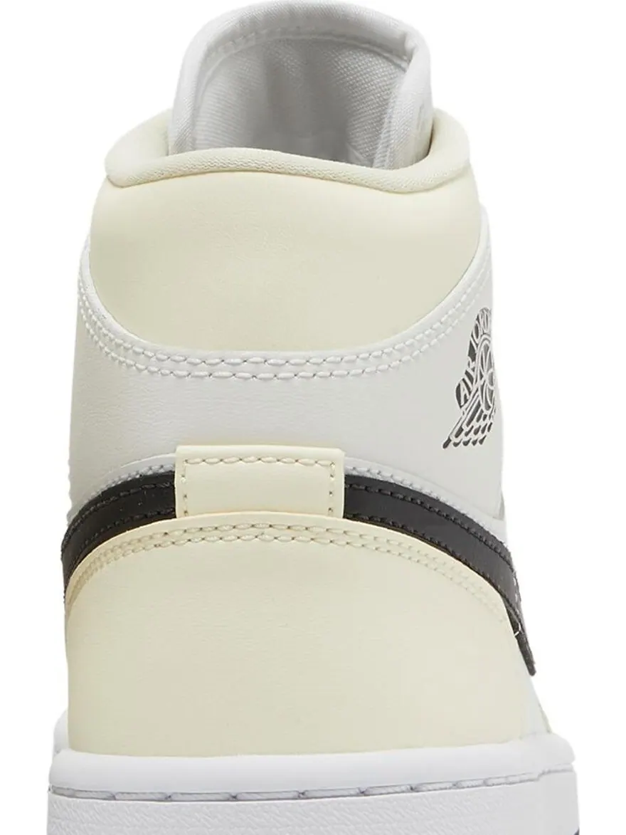 Кроссовки Wmns Air Jordan 1 Mid Coconut Milk — изображение 7 из 8, белый
