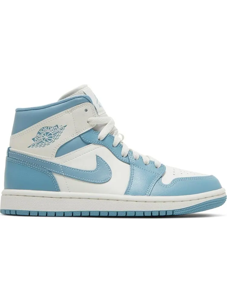 Кроссовки Wmns Air Jordan 1 Mid University Blue — изображение 1 из 8, белый