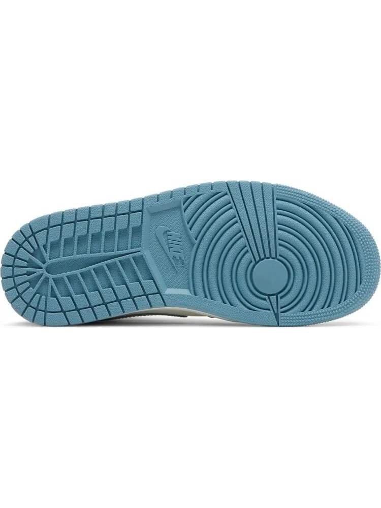 Кроссовки Wmns Air Jordan 1 Mid University Blue — изображение 4 из 8, белый
