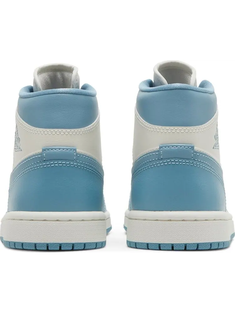 Кроссовки Wmns Air Jordan 1 Mid University Blue — изображение 6 из 8, белый