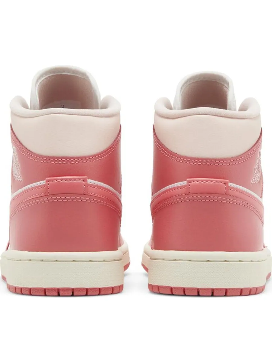 Кроссовки Nike Air Jordan 1 Mid 'Strawberries and Cream' — изображение 4 из 5, розовый/белый
