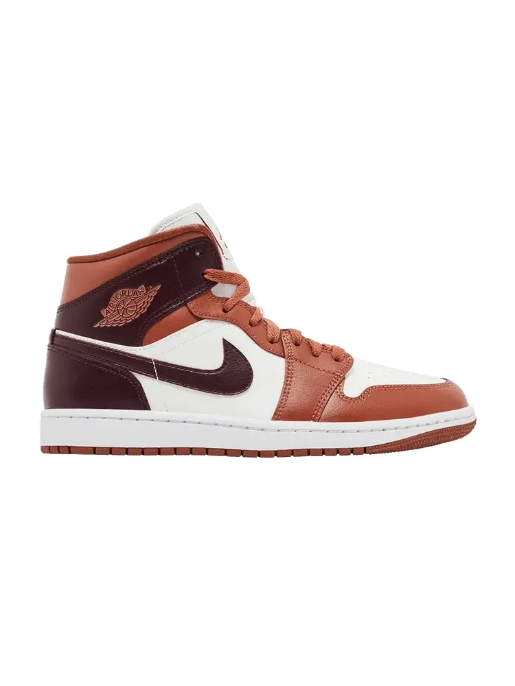 Кроссовки Air Jordan Wmns Air Jordan 1 Mid 'Dusty Peach' — изображение 1 из 9, белый