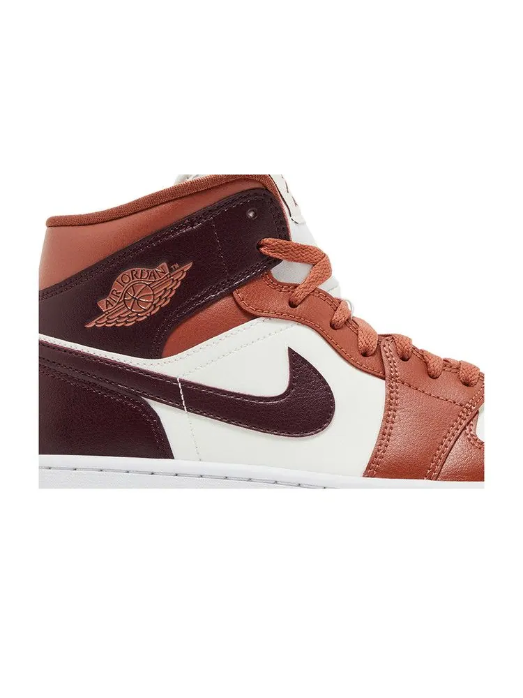 Кроссовки Air Jordan Wmns Air Jordan 1 Mid 'Dusty Peach' — изображение 3 из 9, белый