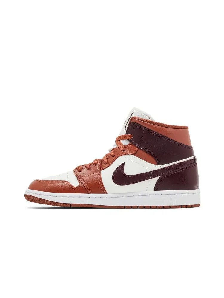 Кроссовки Air Jordan Wmns Air Jordan 1 Mid 'Dusty Peach' — изображение 4 из 9, белый