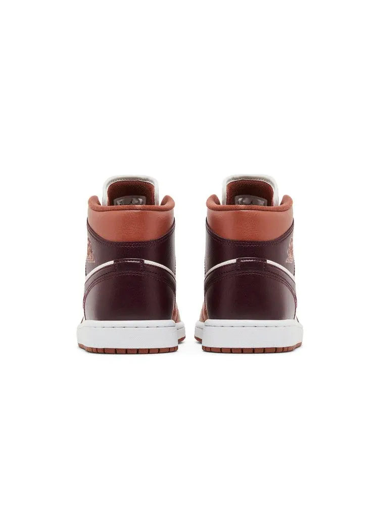 Кроссовки Air Jordan Wmns Air Jordan 1 Mid 'Dusty Peach' — изображение 7 из 9, белый