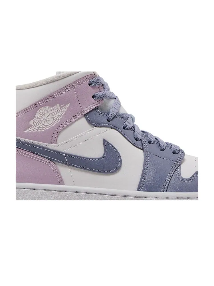 Кроссовки Air Jordan Wmns Air Jordan 1 Mid 'Indigo Haze Doll' — изображение 3 из 9, индиго/белый