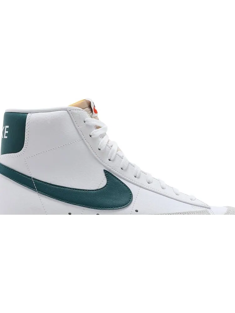 Кроссовки Nike Blazer Mid '77 Vintage 'White Dark Teal Green' — изображение 2 из 8, белый