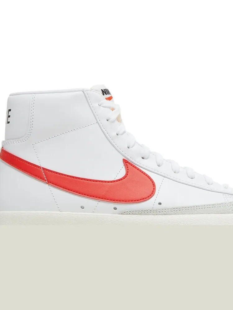 Кроссовки Nike Blazer Mid '77 Vintage 'White Blue Red' — изображение 2 из 8, белый