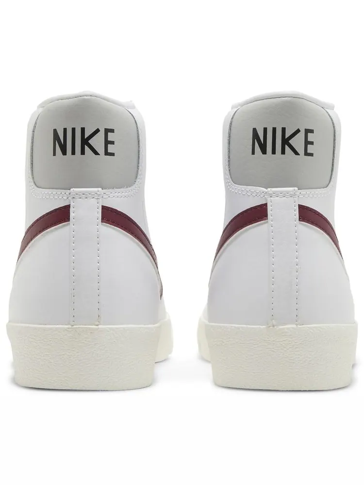 Кроссовки Nike Blazer Mid '77 Vintage 'White Dark Beetroot' — изображение 6 из 8, белый