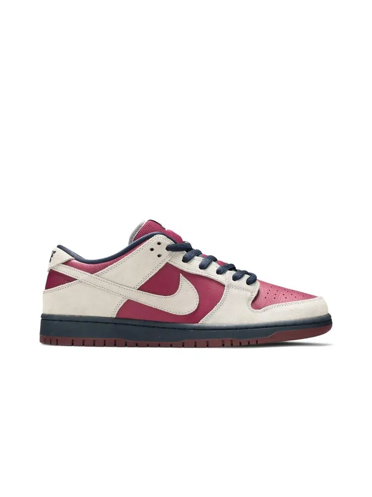 Кроссовки Nike Dunk Low SB 'True Berry' — изображение 1 из 4, красный