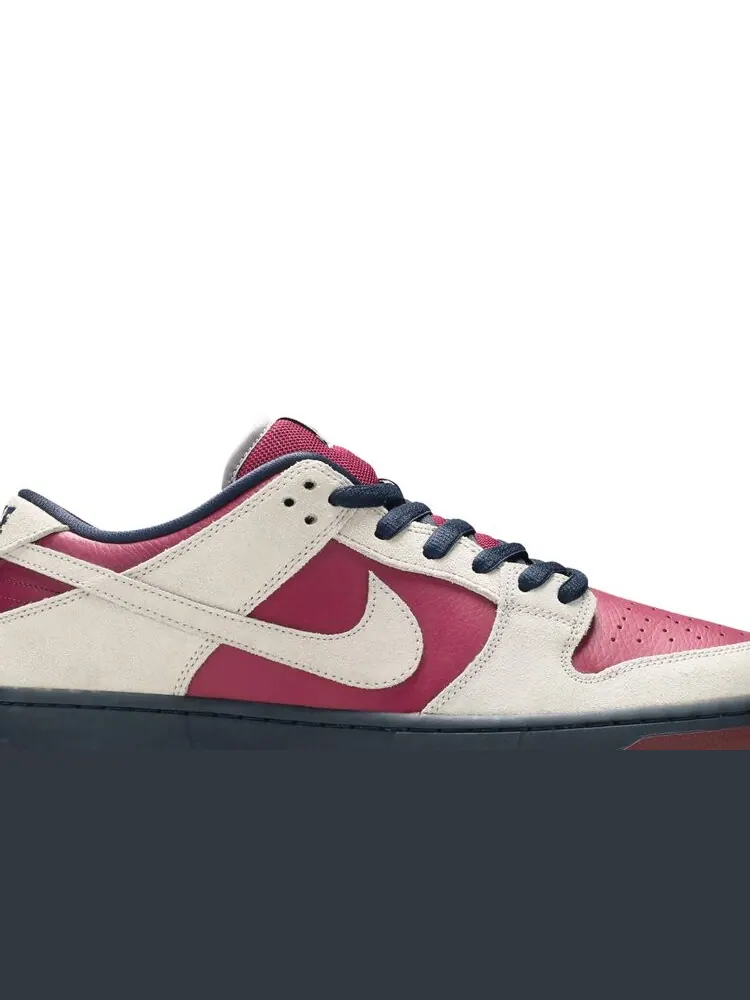 Кроссовки Nike Dunk Low SB 'True Berry' — изображение 2 из 4, красный